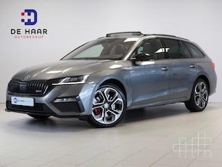 Skoda Octavia Combi 1.4 TSI iV RS - Schuif/Kanteldak - Trekhaak - Leer