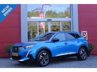 Peugeot 2008 1.2 130PK ALLURE PACK | TREKHAAK AFNEEMBAAR | NAVIGATIE 10" TOUCHSCREEN | APPLE CARPLAY/ANDROID AUTO | ACHTERUITRIJ CAMERA | 3-D INSTRUMENTENPANEEL | CLIMATE CONTROL | CRUISE CONTROL | KEYLESS ENTRY / START | 17" LICHTMETALEN VELGEN |