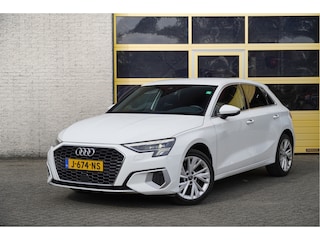 Audi A3 Sportback 30 TFSI 5drs Business Edition BJ2020 Lmv 17" | Led | Dynamische knipperlichten | Pdc | Afneembare trekhaak | App-Connect | Navi | Virtual cockpit | Climate control | Cruise control | Sportstoelen | Zwarte hemel | Extra getint glas