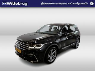 Volkswagen Tiguan 1.5 TSI R-Line Business+ / Navi/ Parkeersensoren/ Trekhaak/ 19 inch velgen