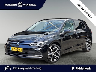 Volkswagen Golf 1.5 TSI Style | TREKHAAK | LED MATRIX | 18" | ELEKTR. STOEL + MASSAGE | NAVI | CARPLAY | NL AUTO! |