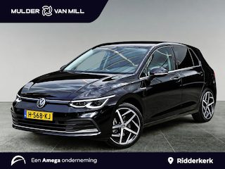 Volkswagen Golf 1.5 TSI Style | TREKHAAK | LED MATRIX | 18" | ELEKTR. STOEL + MASSAGE | NAVI | CARPLAY | NL AUTO! |