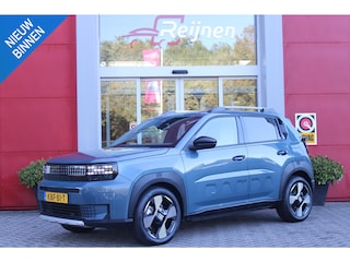 Fiat Grande Panda LA PRIMA 11 kW 44 kWh | WINTER PACK: (VERWARMBARE VOORSTOELEN, VERWARMBAAR STUURWIEL, VERWARMBARE VOORRUIT) | 17" LICHTMETALEN VELGEN "GLOSSY BLACK" | ELEKTRISCH INKLAPBARE BUITENSPIEGELS | MIDDENARMSTEUN VOOR | NAVIGATIE | DRAADLOZE TELEFOONLADER | ACHTERUITRIJ CAMERA MET DYNAMISCHE HULPLIJNEN | REGENSENSOR | CLIMATE CONTROL | DAB+ RADIO | DRAADLOZE APPLE CARPLAY/ANDROID AUTO |