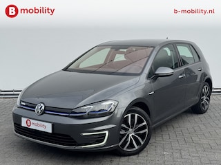 Volkswagen Golf Warmtepomp SOH 89% Keyless Entry NL Auto! | Adaptive Cruise Control | DAB Audio | Navigatie