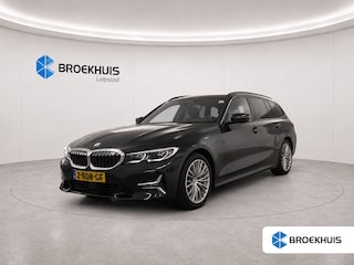 BMW 3-serie Touring 330E XDRIVE 292PK HIGH EXECUTIVE AUTOMAAT SOH 89% / NAVI / CLIMA / FULL-LED / PDC / 18" LMV / KEYLESS / PANO. DAK / WEGKLAP. TREKHAAK / ADAPT. CRUISECONTROL !!