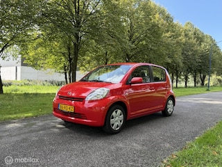Daihatsu Sirion 2 1.3-16V Comfort*VOL AUTOMAAT*AIRCO*ELEKT.RAMEN