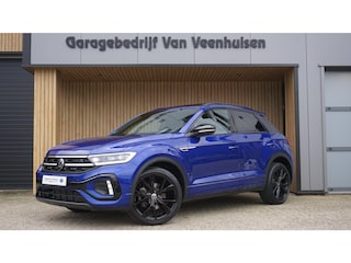 Volkswagen T-Roc 1.5 TSI 150pk DSG 2x R-Line & Black Style Pano.Dak 19inch LM IQ Light Virtual Cockpit ACC Trekhaak *Lapiz Blue*