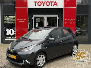 Toyota Aygo 1.0 VVT-i x-play PARKEERCAMERA AIRCO