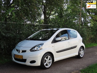 Toyota Aygo 1.0-12V *2e EIG ! *Trekhaak !