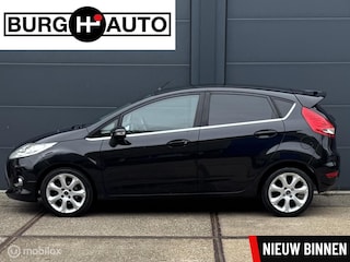 Ford Fiesta 1.4 Titanium LPG/BENZINE 5 deurs - APK TM 04-06-2027 - ECC - CRUISE CONTROLE - LMV - PDC - EL. INKLAPBARE SPIEGELS - BLUETOOTH - VERWARMDE VOORRUIT - NAP - NL AUTO - LEES TEKST!