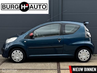 Citroën C1 1.0-12V Ambiance 3 deurs - APK TM 25-09-2027 - APPLE CARPLAY - PARKEERSENSOREN - ACHTERSPOILER - MIDDENARMSTEUN - EL. RAMEN - CPV - BLUETOOTH - STUURBEKRACHTIGING - 2E EIGENAAR - NL AUTO -