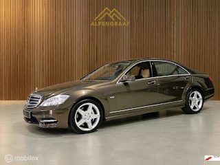 Mercedes-Benz s600 v12 AMG Designo Facelift |dubbel Panoramadak|Massage|Harman Kardon|Rijassistentie pakket|Nachtzicht|Gordijn|TV|volledig onderhoudshistorie bij Mercedes!