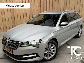 Skoda Superb Combi 1.5 TSI ACT Business Edition Automaat | Adaptieve cruise control | Apple CarPlay/Android Auto | Climate control | Getint glas | Parkeersensoren voor en achter | Trekhaak