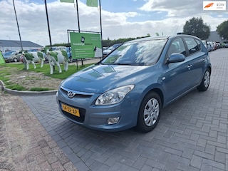Hyundai i30 1.6i Dynamic / AUTOMAAT / Super nette auto