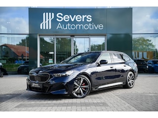 BMW 5-serie Touring 530e xDrive M Sport Pro Edition | Trekhaak | Driving Assistant Plus | Hifi-system Harman/kardon | Parking Assistant Plus | BMW Iconic Glow | Travel Pakket |