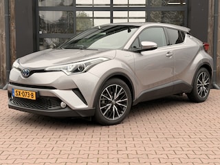 Toyota C-HR 1.8 Hybrid Dynamic | LED | Trekhaak | Camera | Stoelverwarming | All-seasons | Navi | Keyless |