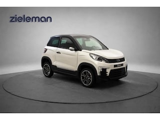 Ligier JS60 dCi Chic Sun - 2021 - 11.363 Km - Airco, Camera, Leer, Stuurbekrachtiging