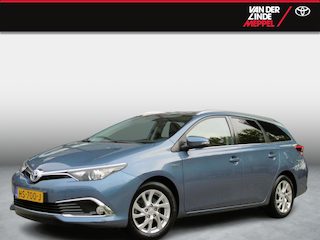 Toyota Auris Touring Sports 1.8 Hybrid Dynamic Navi Panoramadak