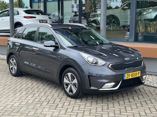 Kia Niro 1.6 GDi DynamicLine / WINTER + ZOMER SET /