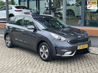 Kia Niro 1.6 GDi DynamicLine / WINTER + ZOMER SET /