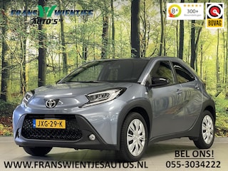 Toyota Aygo 1.0 VVT-i MT Play | Achteruitrijcamera | Apple Carplay | Stoelverwarming | Regensensor | Airconditioning | Cruise Control Adaptief |