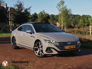 Volkswagen Arteon 1.4 TSI eHybrid R-Line Business+ | Panoramadak | Trekhaak | Camera | Sfeerverlichting | Estoril R-Line 20 inch | NL-Auto |