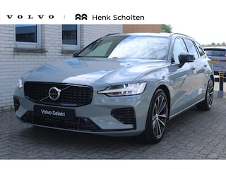 Volvo V60 T8 Plug-in hybrid AWD Ultra Dark | Panoramadak | Trekhaak | 360 graden camera | Head-up display | Verwarmbare voorstoelen, achterbank en stuurwiel | Premium audio by Harman Kardon