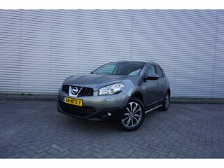 Nissan Qashqai 2.0 Tekna Airco / Navi / Cruise / Camera / Pano / Stoelverw. / Trekhaak / Lm velgen / NAP