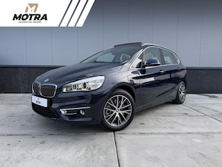 BMW 2-serie Tourer 225xe High Executive | Trekhaak | Panorama | Harman-Kardon | Stoelverwarming | Camera