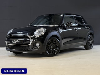 Mini Cooper 5-Deurs 1.5 Chili Serious Business | Stoelverwarming | Sportstoelen | Clima | Cruise