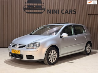 Volkswagen Golf 1.6 FSI Turijn Automaat/Xenon/schuif-kantel dak/Navi/Trekhaak