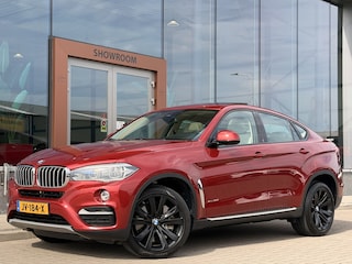 BMW X6 xDrive50i High Executive individual | 1ste Eigenaar | NL Auto | Uniek | Softclose | Schuif/Kanteldak | Stoelverwarming | Harman Kardon | Memory | Keyless | Achteruitrijcamera | Cruise | Lane Assist |