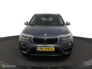 BMW X1 sDrive18i Exe CARPLAY TREKHAAK AIRCO NAVI CRUISE