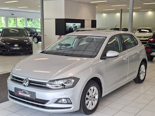 Volkswagen Polo 1.0 TSI Highline Navi/Bluetooth/Parkeersensoren voor en achter