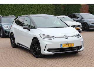 Volkswagen ID.3 First Max 58 kWh / SOH 92,3% / Full option! / Panoramadak / Camera / Head-up / Keyless / 20'' / ACC / Dodehoek / Elektr. stoelen / Massage / Navigatie / Stuurverwarming