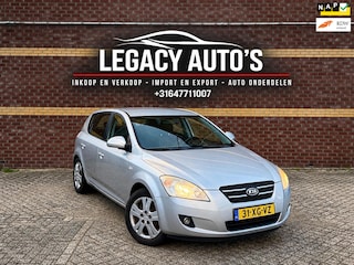 Kia Ceed Cee'd 1.4 X-ecutive - Airco - Rijdt & schakelt goed - Trekhaak