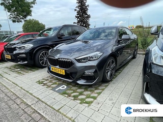 BMW 218i Business Edition | M-sport | Carplay | Panoramadak | M-sportstoelen | Alcantara | 18'' L.M. | | Achterbank in delen neerklapbaar | Apple Carplay/Android Auto|telefoonintegratie premium | Armsteun achter