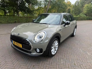 Mini Clubman 1.5 Cooper Pepper Automaat Halfleer/Stoelverwarming/Navigatie/Cruise