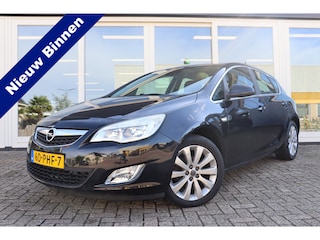 Opel Astra 1.4 Turbo Cosmo **Gereviseerde Versnellingsbak En Koppeling**, Cruise Control, Airco, PDC V+A, Navi, Prijs Is Rijklaar Inclusief 6 Maanden Garantie
