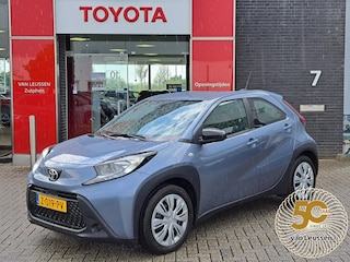 Toyota Aygo PLAY APPLE & ANDROID ACHTERUITRIJCAMERA AD-CRUISE LED-DAGRIJ NL-AUTO