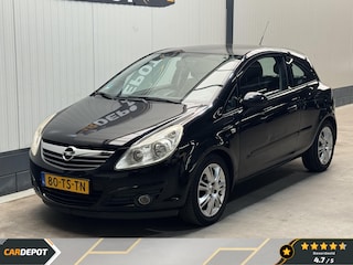 Opel Corsa 1.4-16V Cosmo Nette wagen Airco Jaar APK