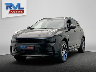 Lynk & Co 01 1.5 261PK Plug-in Hybrid *Zwarte Hemel* 360° Camera Pano/dak Apple/Carplay Adaptive/Cruise