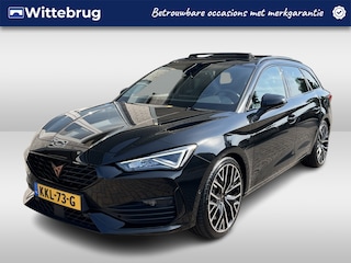 Cupra Leon 2.0 TSI VZ 4Drive Performance / AUTOMAAT/ 310 PK/ PANO/ BREMBO/ TREKHAAK/ FULL LINK/ PARK.SENSOR.V+A/ CAMERA/ ACC/ DCC/ STUUR+STOELVERWARM./ MEMORY SEAT/ ELEK.ACHTERKLEP/ KEYLESS/ DIGITAL DASH/ NAVI/ DAB/ CLIMA/ LED/ 19''