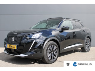 Peugeot 2008 EV GT Pack 50 kWh | Fase 3 laden | SOH 90,94% | Panorama/schuifdak | Stoelverwarming | All season | 18 Inch | NL auto |