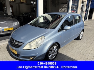 Opel Corsa 1.4-16V Cosmo AIRCO/NAP/LM VELGEN/5 DRS