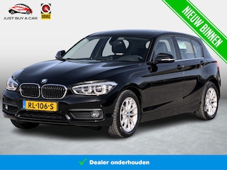 BMW 118i Executive Edition | Parkeer pakket | Cruise Control | Dealeronderhouden | 1e Eigenaar | NL Auto | Apple & Android | Camera | Automaat |