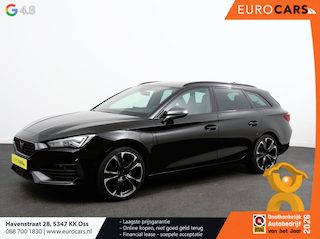 Cupra Leon 1.4 e-Hybrid VZ 245 pk DSG Wegklapbare trekhaak Navigatie Apple CarPlay Android Auto Camera Parkeerhulp  Adaptive Cruise Control Dodehoekdetectie Stoel- en stuurverwarming Full Led Climate Control Lichtmetalen velgen