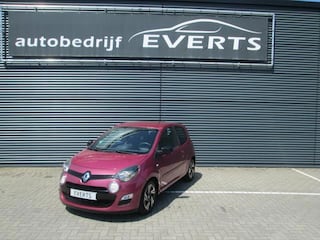 Renault Twingo 1.2 16V Dynamique nieuwe model Apk 17-05-2027 zeer goed onderhouden zeer complete auto nu vaste meeneem prijs