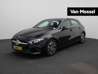 Mercedes-Benz A-klasse 180 Business Solution | Climate Control | Achteruitrijcamera | Stoelverwarming | Parkeersensoren |