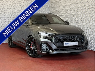 Audi Q8 60 TFSI E COMPETITION LUCHTVERING SOFT.CLOSE 23''LMV B&O ACHTERAS.BST VALCONA LEER TREKHAAK HEADUP CARBON.INT MATRIX/LASER NIEUWE ONGEBRUIKTE AUTO